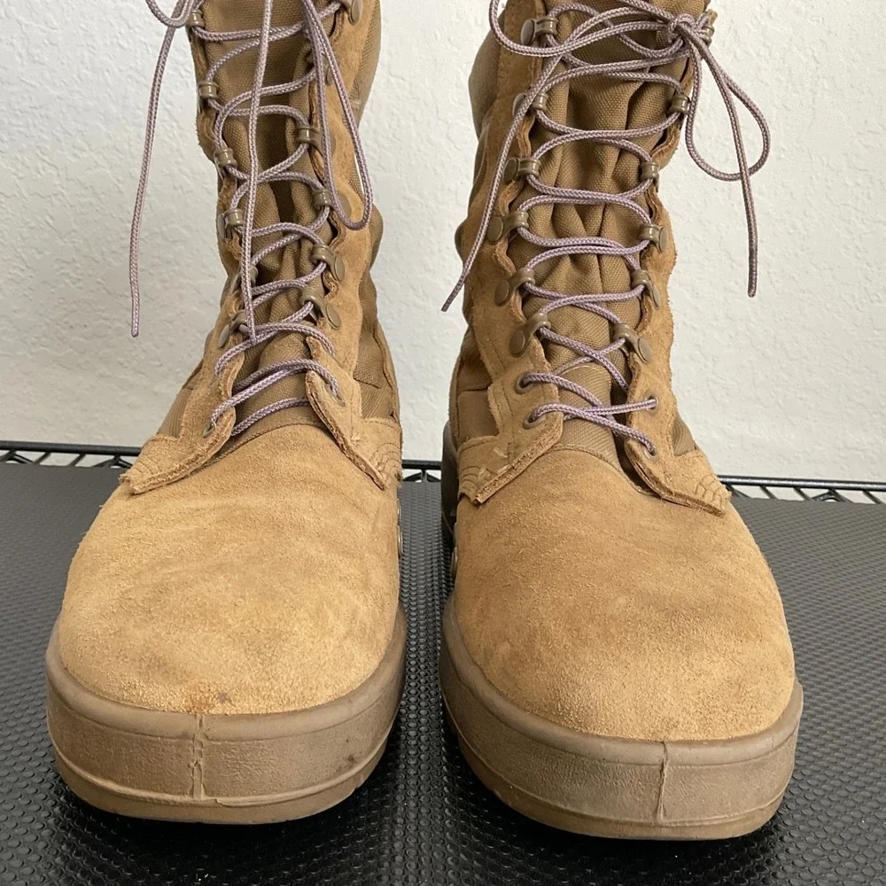 US Army Hot Weather Combat Boot Coyote Brown Vibram Men 11.5R SPM1C1-13-D-1017